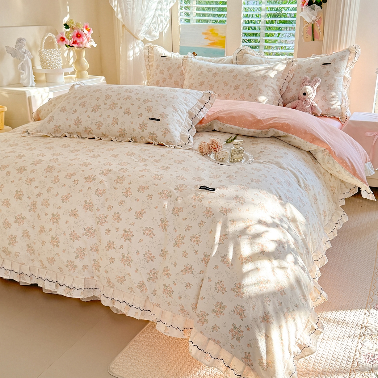 91家纺网 家纺一手货源 找家纺 艾唯希家纺 2026新款全棉双层花边工艺四件套-第二批 云琳月影