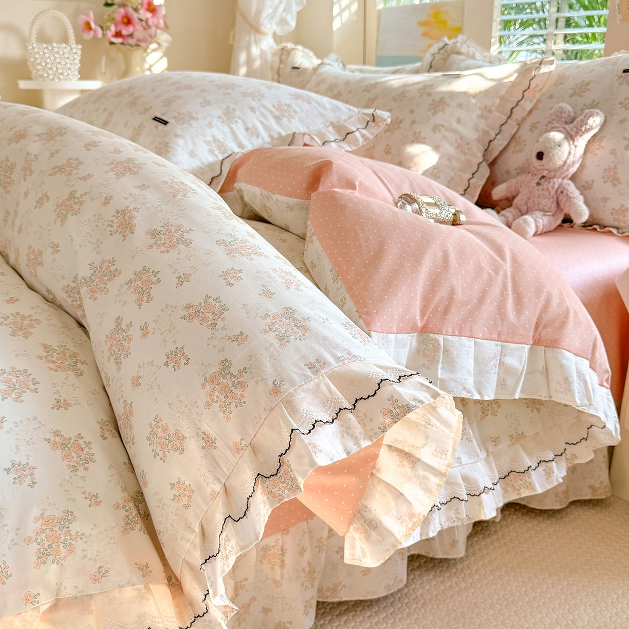 91家纺网 家纺一手货源 找家纺 艾唯希家纺 2026新款全棉双层花边工艺四件套-第二批 云琳月影