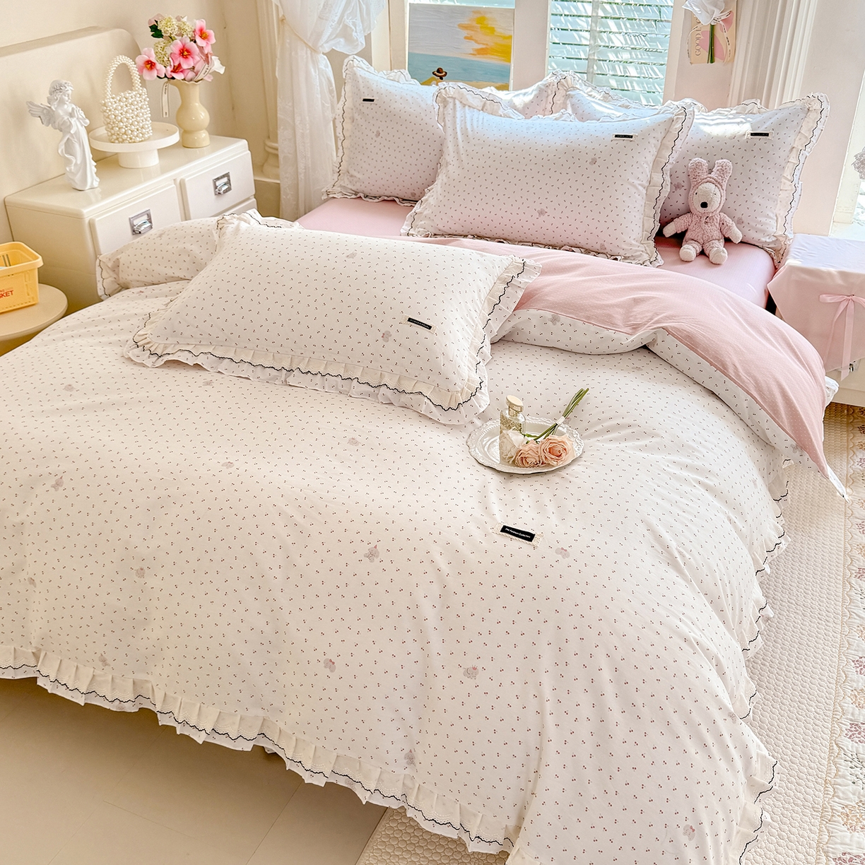 91家纺网 家纺一手货源 找家纺 艾唯希家纺 2026新款全棉双层花边工艺四件套-第二批 樱桃香