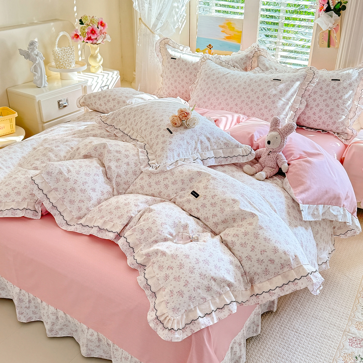 91家纺网 家纺一手货源 找家纺 艾唯希家纺 2026新款全棉双层花边工艺四件套-第二批 樱时-粉