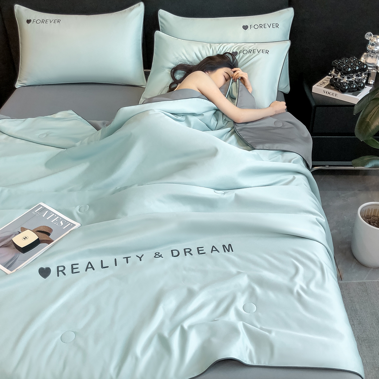 91家纺网 家纺一手货源 找家纺 （总）绒城 2026新款双拼及羽毛刺绣夏被夏凉被空调被四件套-柔羽