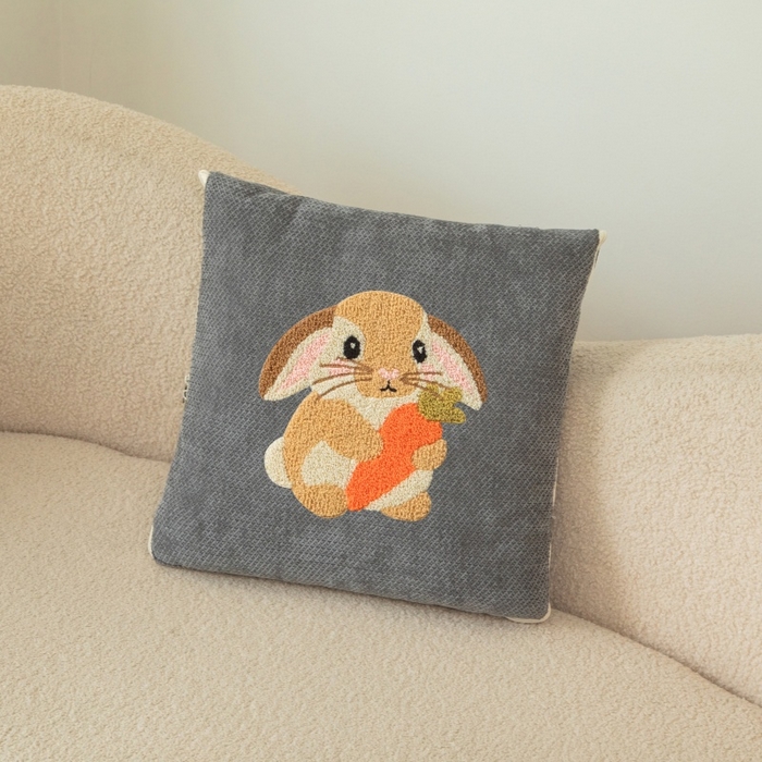 91家纺网 家纺一手货源 找家纺 新奇异 2025新款卡通毛巾绣抱枕被-四季通用磨毛款可爱狗+萝卜兔系列 萝卜兔-深灰四季款