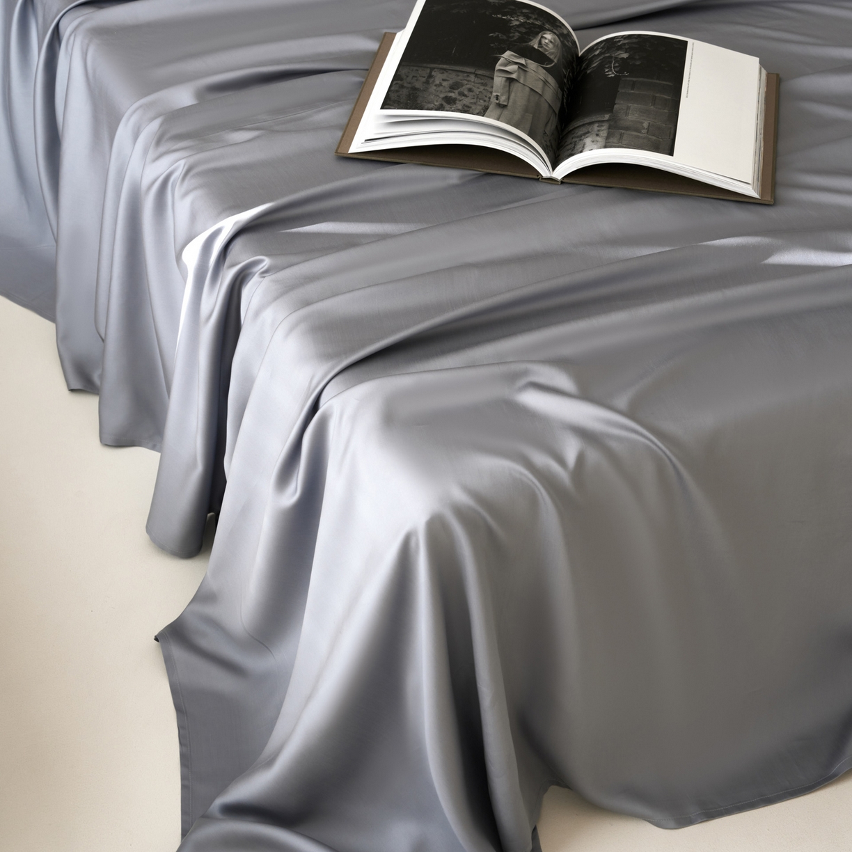 91家纺网 家纺一手货源 找家纺 简纯主义 2026新款100S超细旦进口兰精天丝单床单床单单件 暮蓝