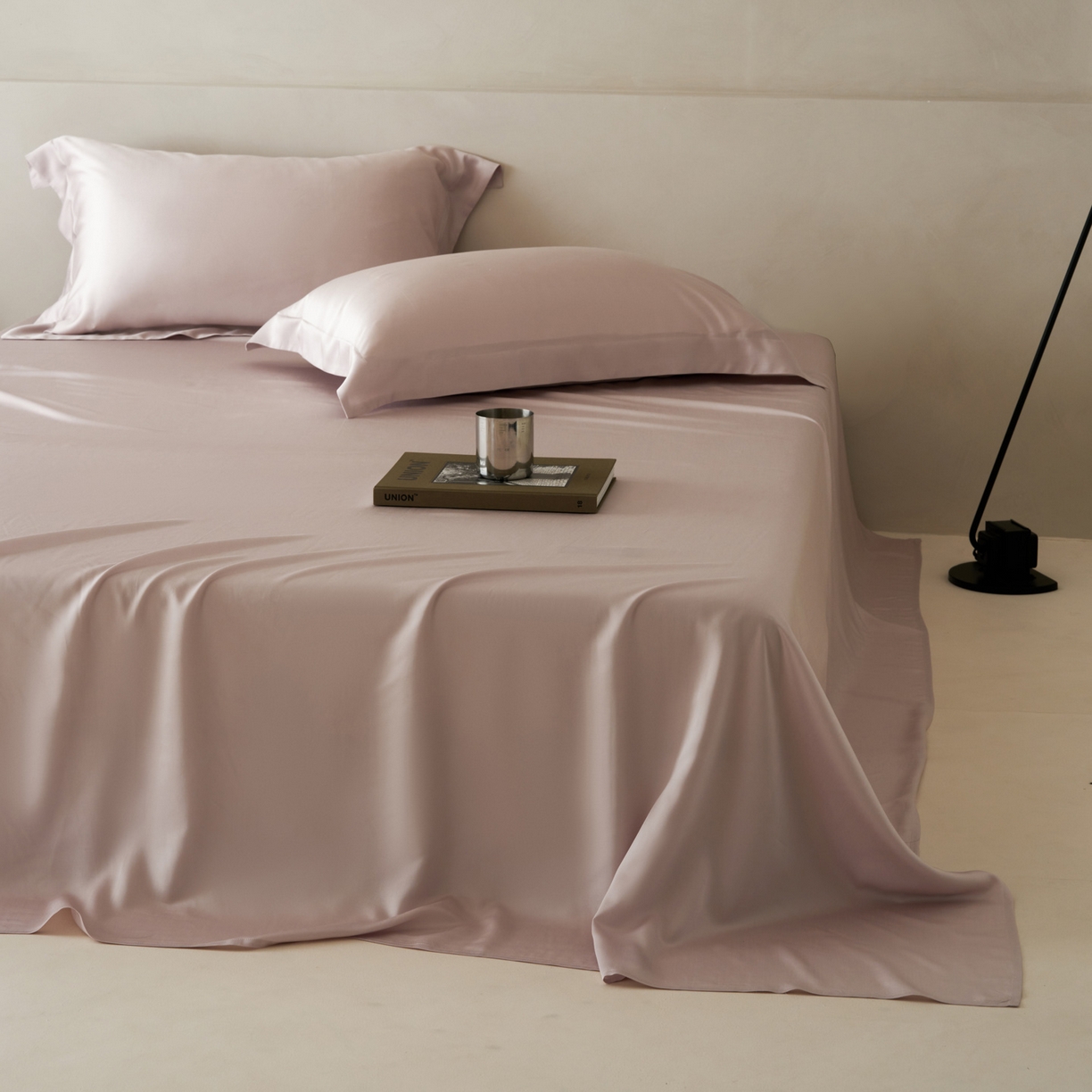 91家纺网 家纺一手货源 找家纺 简纯主义 2026新款100S超细旦进口兰精天丝单床单床单单件 柔霜粉