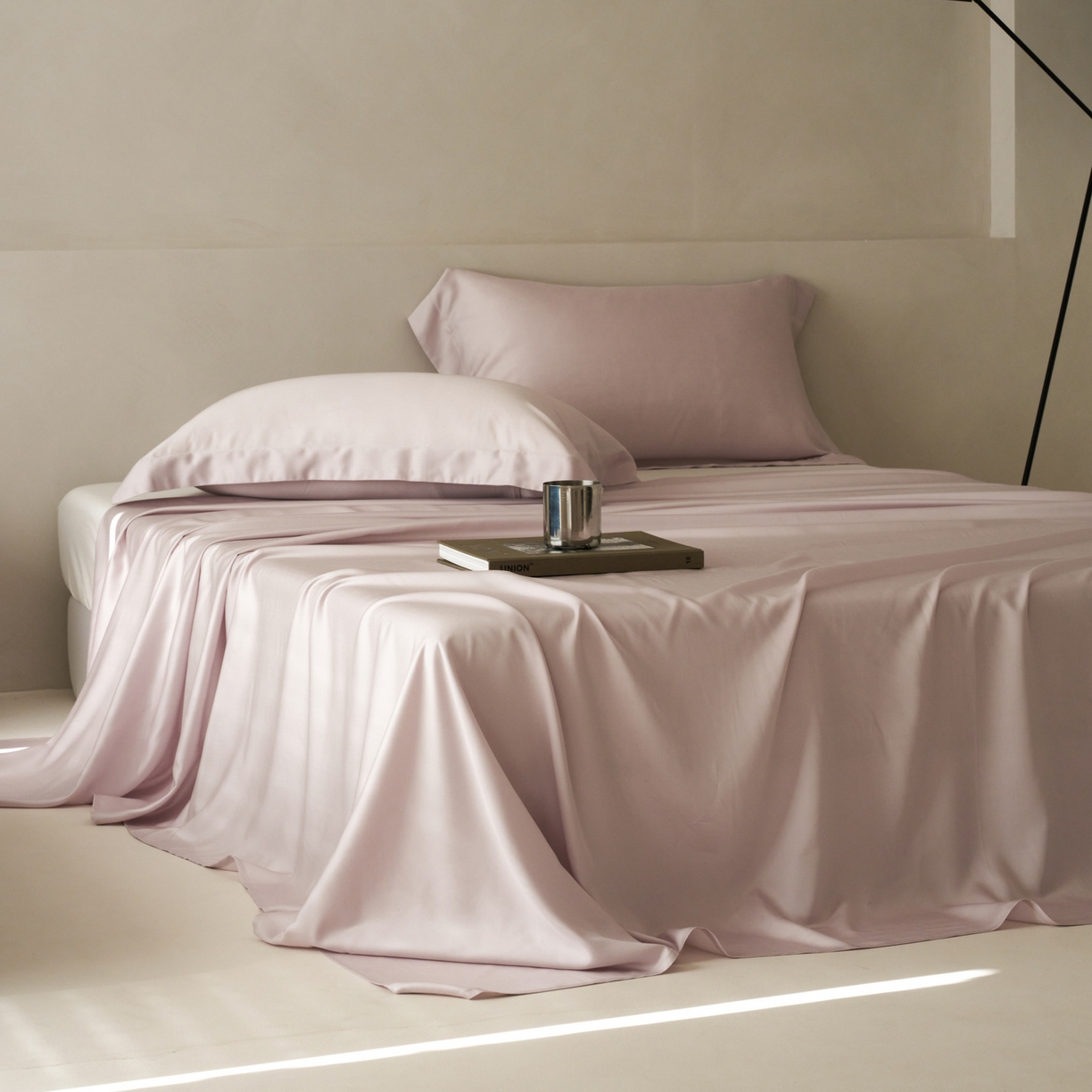 91家纺网 家纺一手货源 找家纺 简纯主义 2026新款100S超细旦进口兰精天丝单床单床单单件 柔霜粉