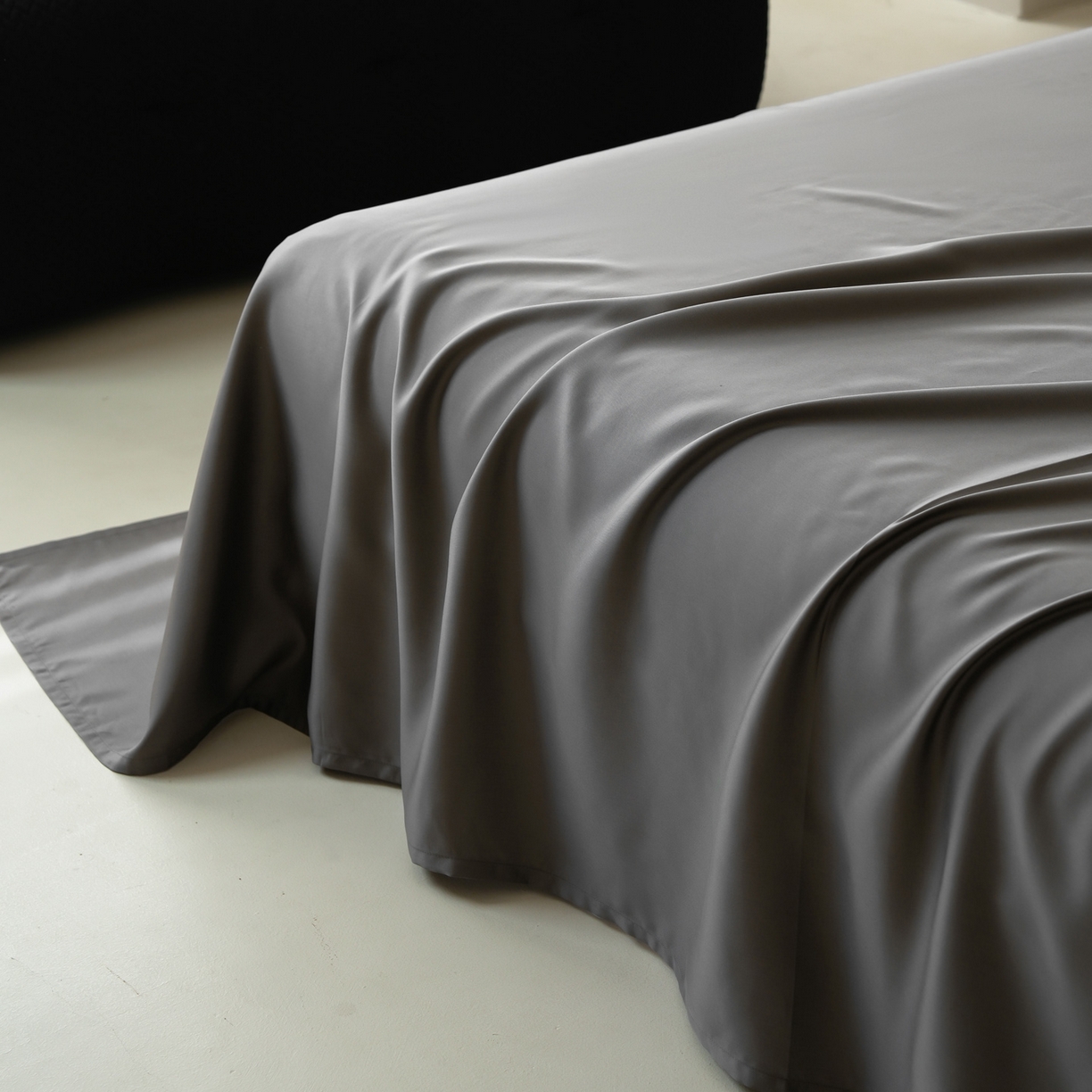 91家纺网 家纺一手货源 找家纺 简纯主义 2026新款100S超细旦进口兰精天丝单床单床单单件 雾迷