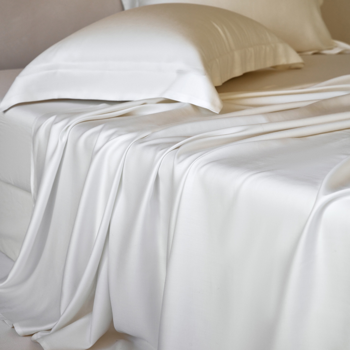 91家纺网 家纺一手货源 找家纺 简纯主义 2026新款100S超细旦进口兰精天丝单床单床单单件 杏仁白