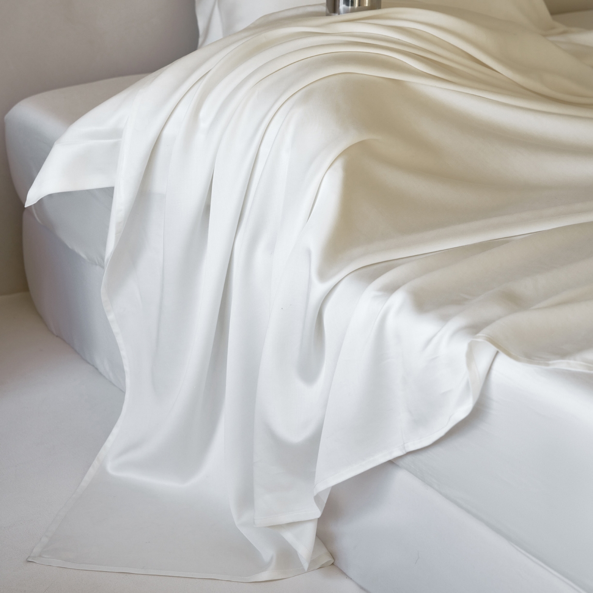 91家纺网 家纺一手货源 找家纺 简纯主义 2026新款100S超细旦进口兰精天丝单床单床单单件 杏仁白