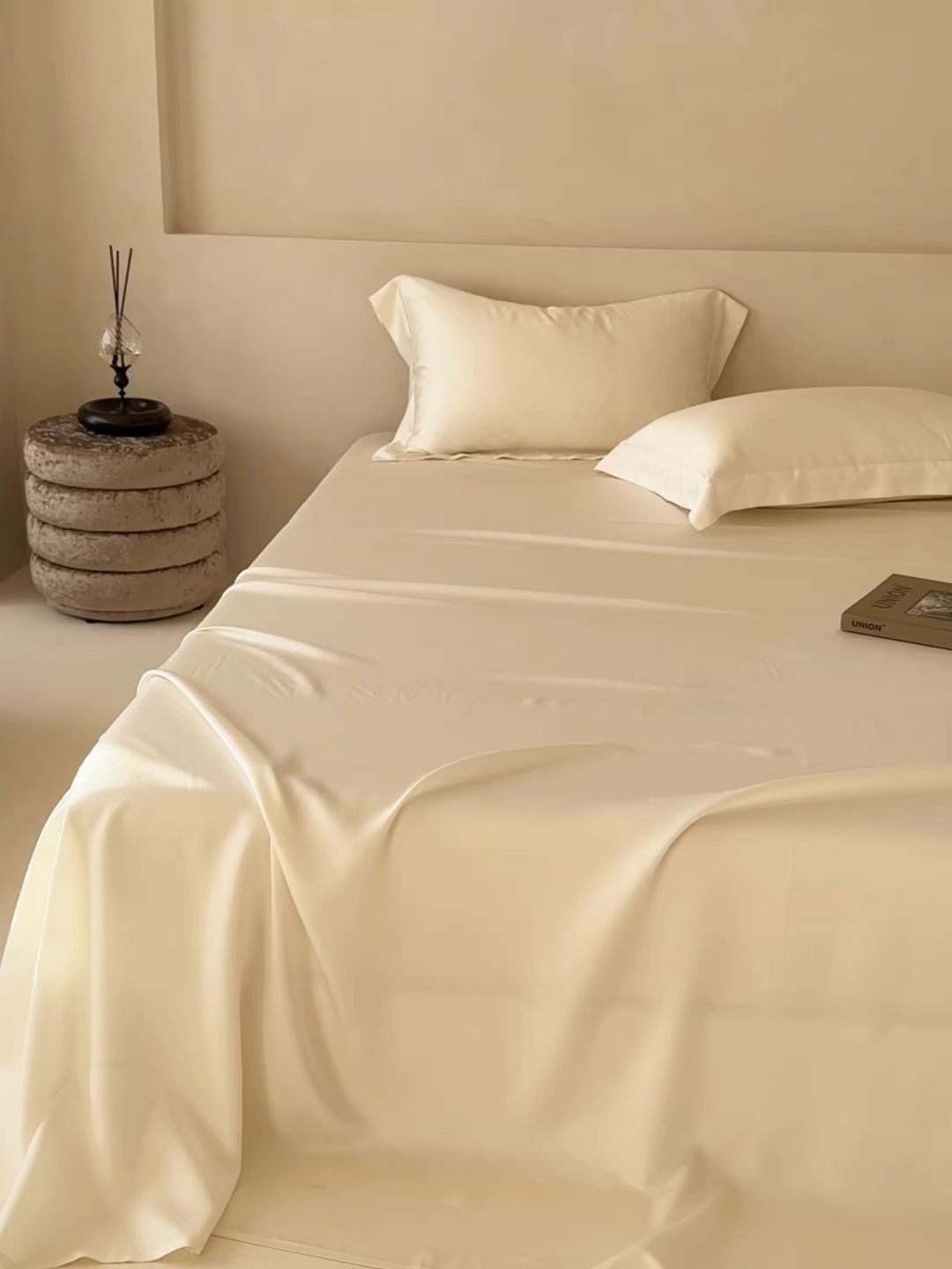 91家纺网 家纺一手货源 找家纺 简纯主义 2026新款100S超细旦进口兰精天丝单床单床单单件 杏仁白