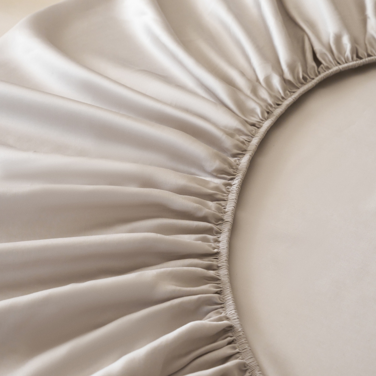 91家纺网 家纺一手货源 找家纺 简纯主义 2026新款100S超细旦进口兰精天丝单床笠床笠单件 经典灰