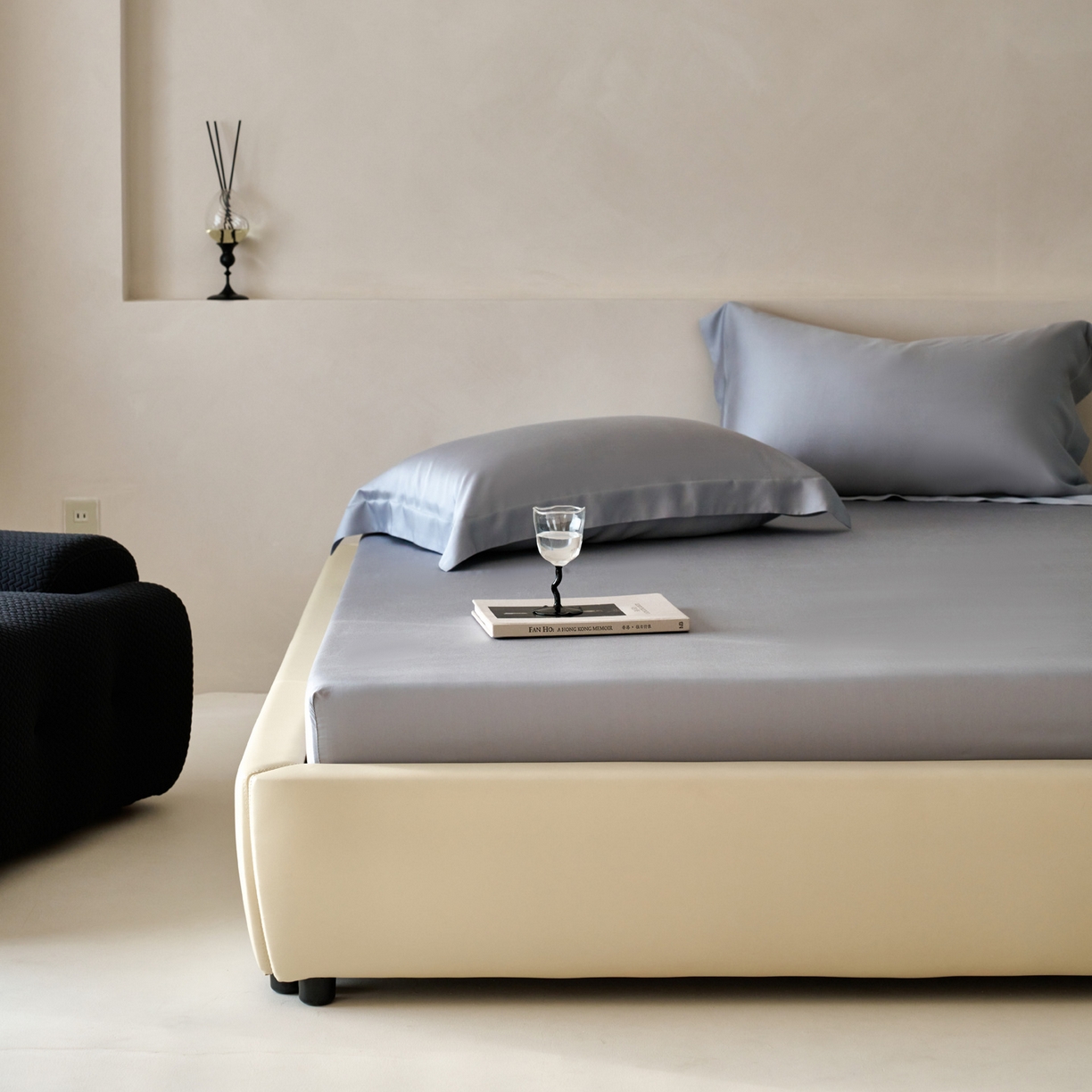 91家纺网 家纺一手货源 找家纺 简纯主义 2026新款100S超细旦进口兰精天丝单床笠床笠单件 暮蓝