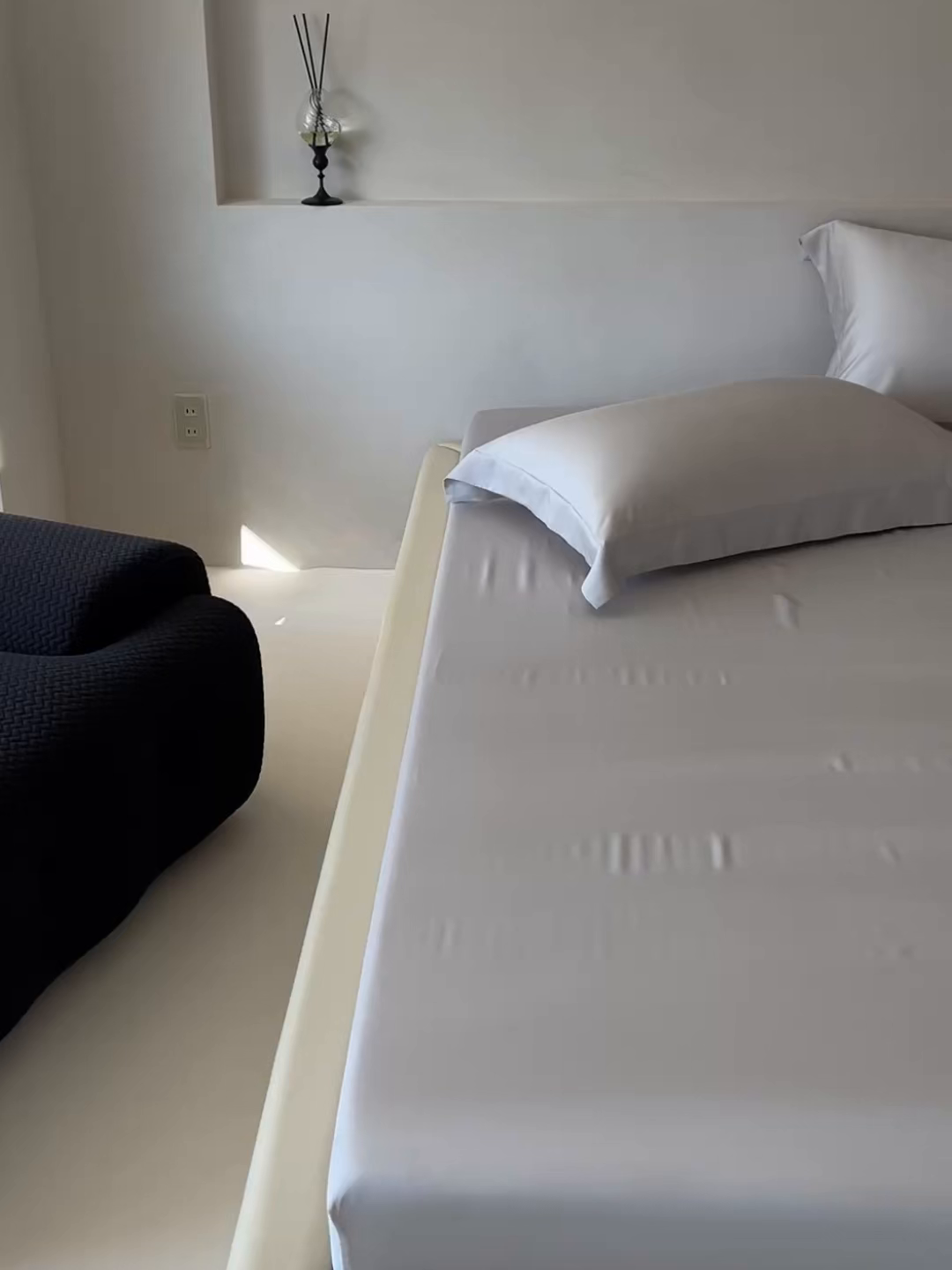 91家纺网 家纺一手货源 找家纺 简纯主义 2026新款100S超细旦进口兰精天丝单床笠床笠单件 暮蓝