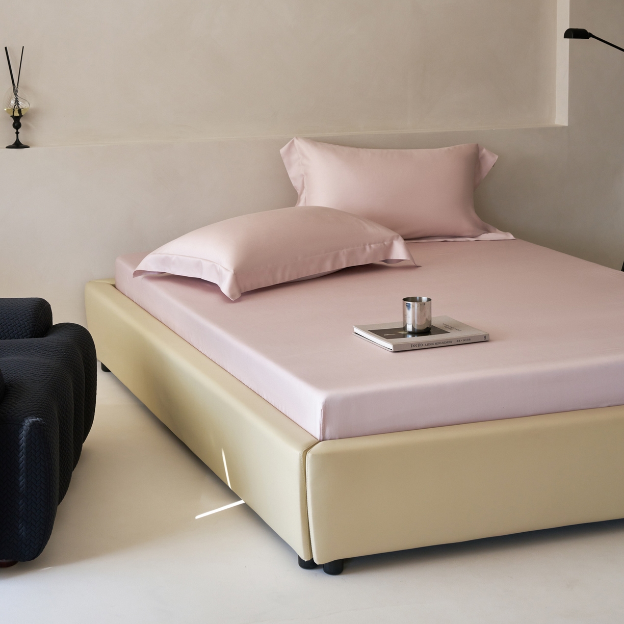 91家纺网 家纺一手货源 找家纺 简纯主义 2026新款100S超细旦进口兰精天丝单床笠床笠单件 柔霜粉