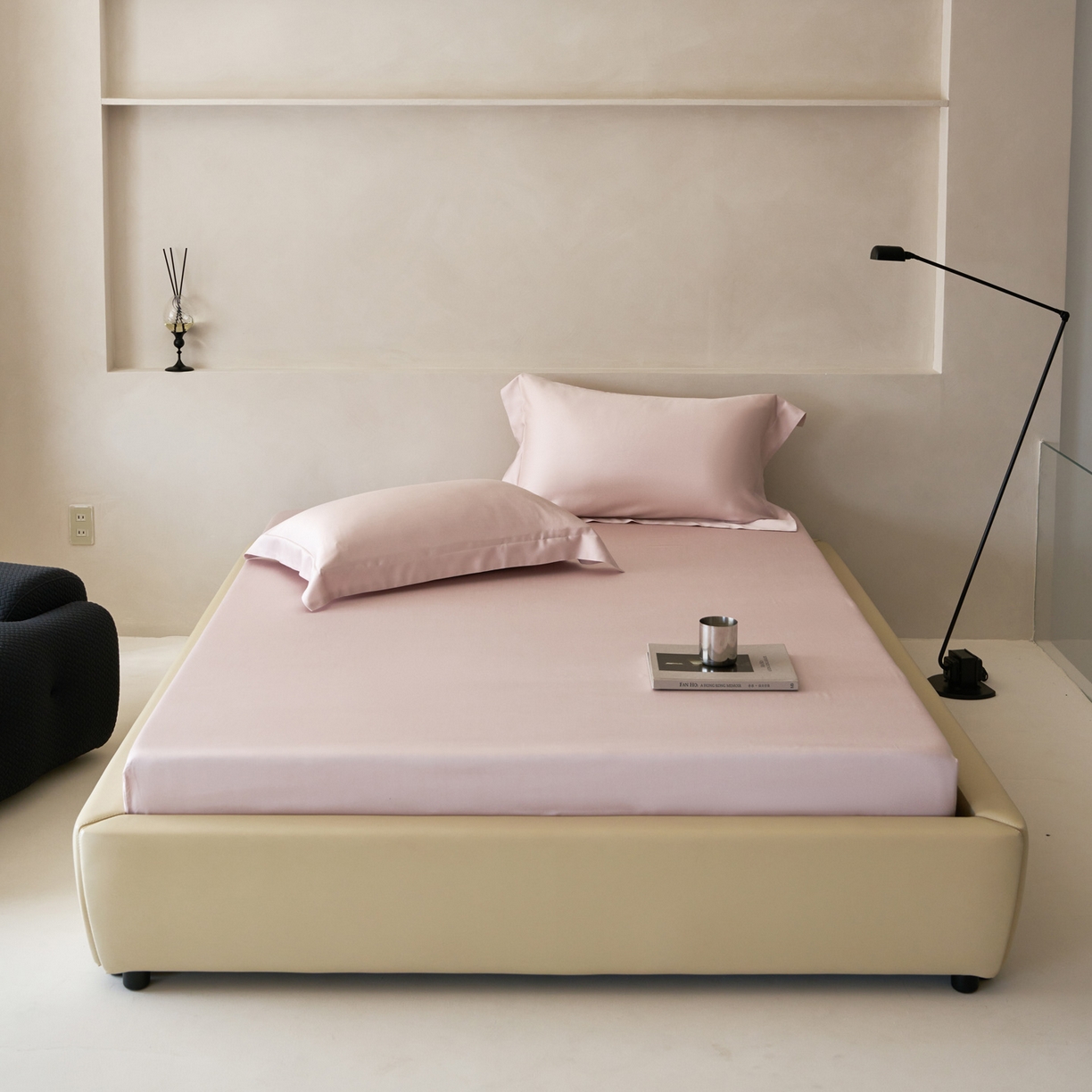 91家纺网 家纺一手货源 找家纺 简纯主义 2026新款100S超细旦进口兰精天丝单床笠床笠单件 柔霜粉