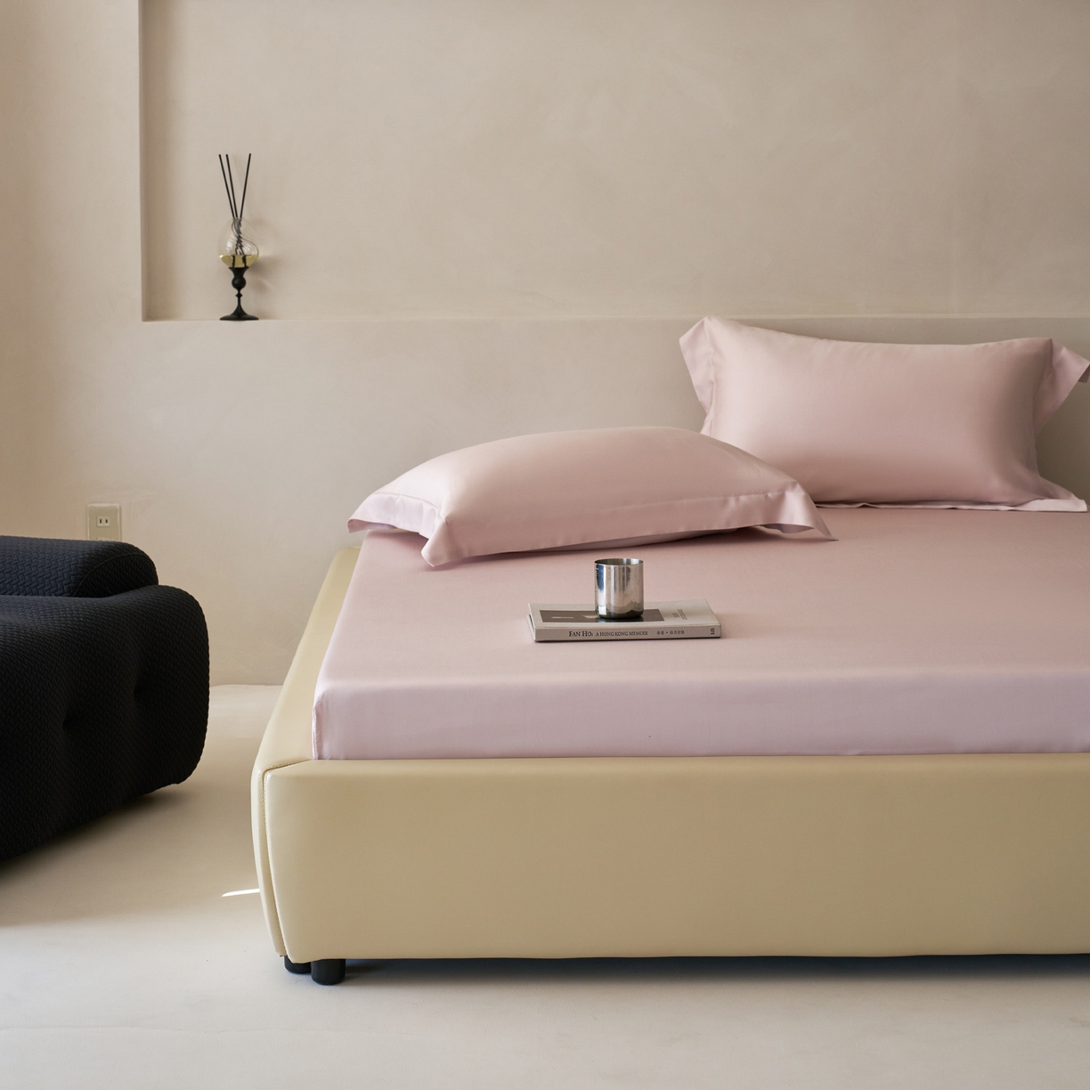 91家纺网 家纺一手货源 找家纺 简纯主义 2026新款100S超细旦进口兰精天丝单床笠床笠单件 柔霜粉