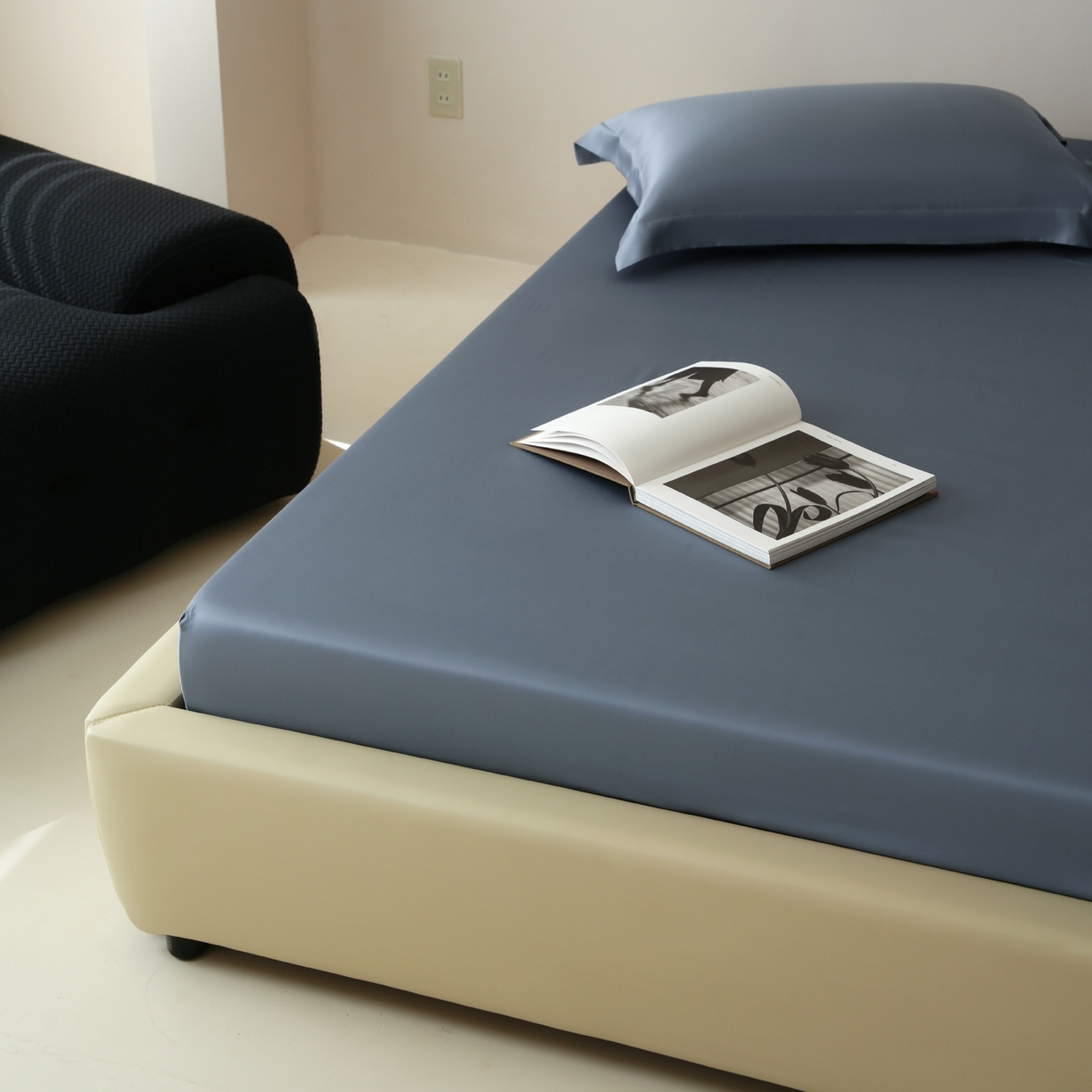 91家纺网 家纺一手货源 找家纺 简纯主义 2026新款100S超细旦进口兰精天丝单床笠床笠单件 太妃灰