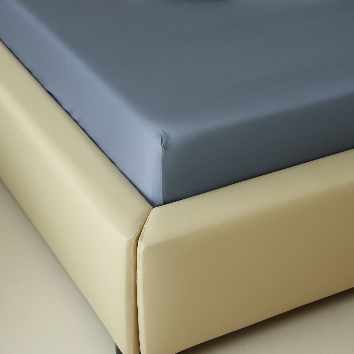 91家纺网 家纺一手货源 找家纺 简纯主义 2026新款100S超细旦进口兰精天丝单床笠床笠单件 太妃灰