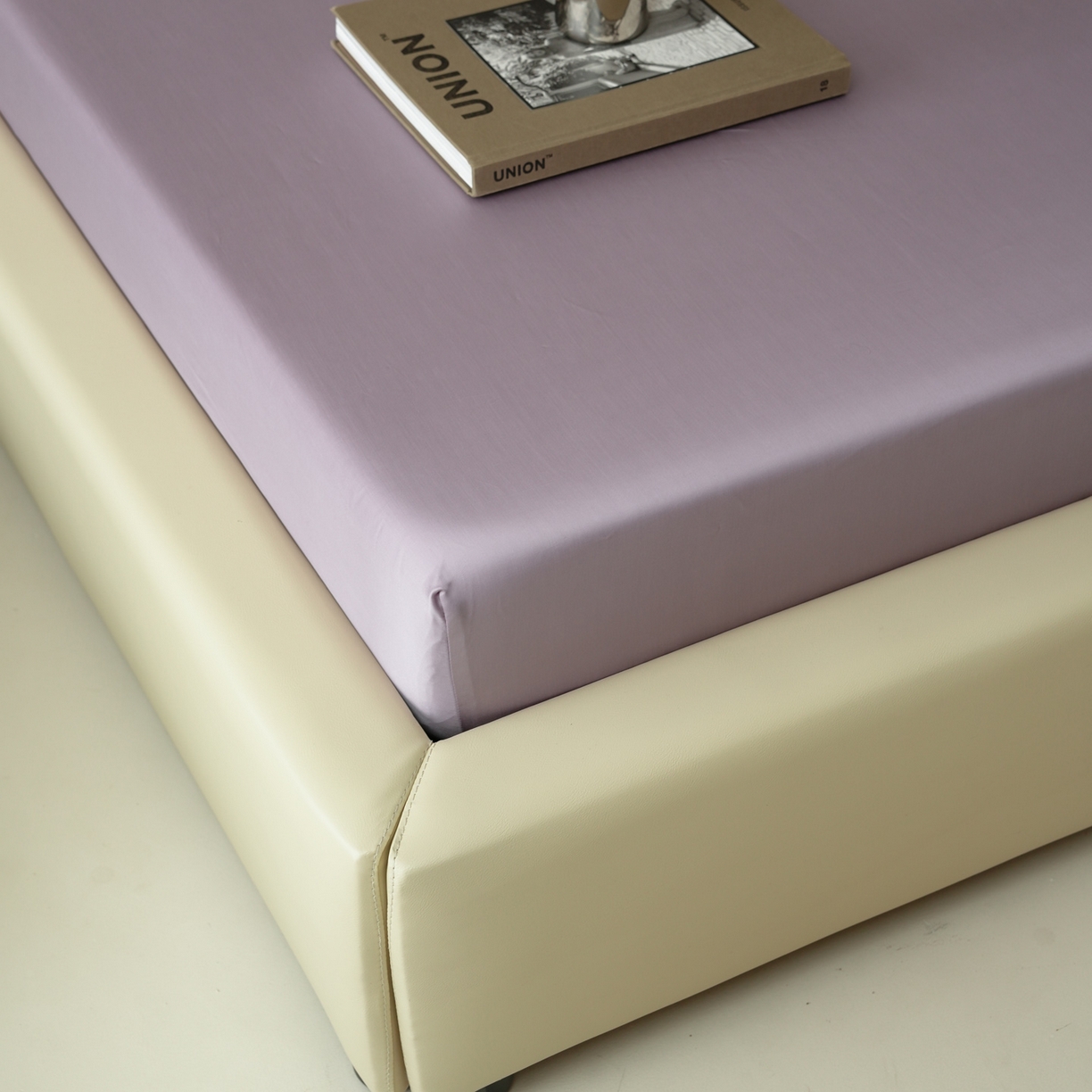 91家纺网 家纺一手货源 找家纺 简纯主义 2026新款100S超细旦进口兰精天丝单床笠床笠单件 雾灰紫