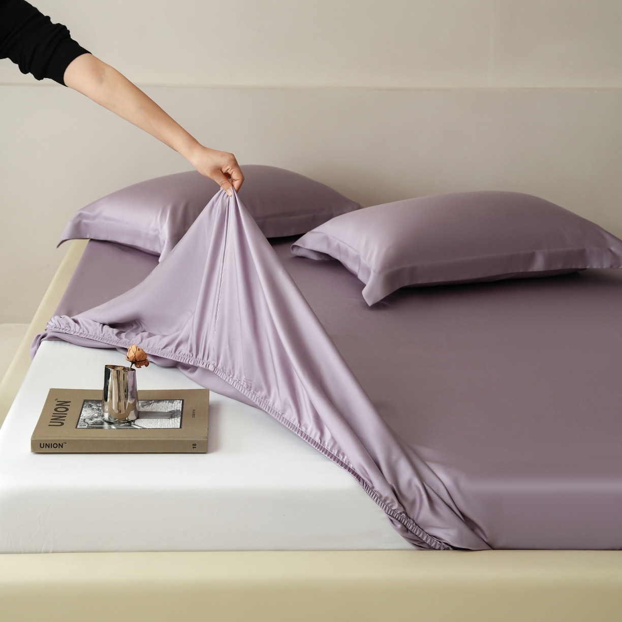 91家纺网 家纺一手货源 找家纺 简纯主义 2026新款100S超细旦进口兰精天丝单床笠床笠单件 雾灰紫