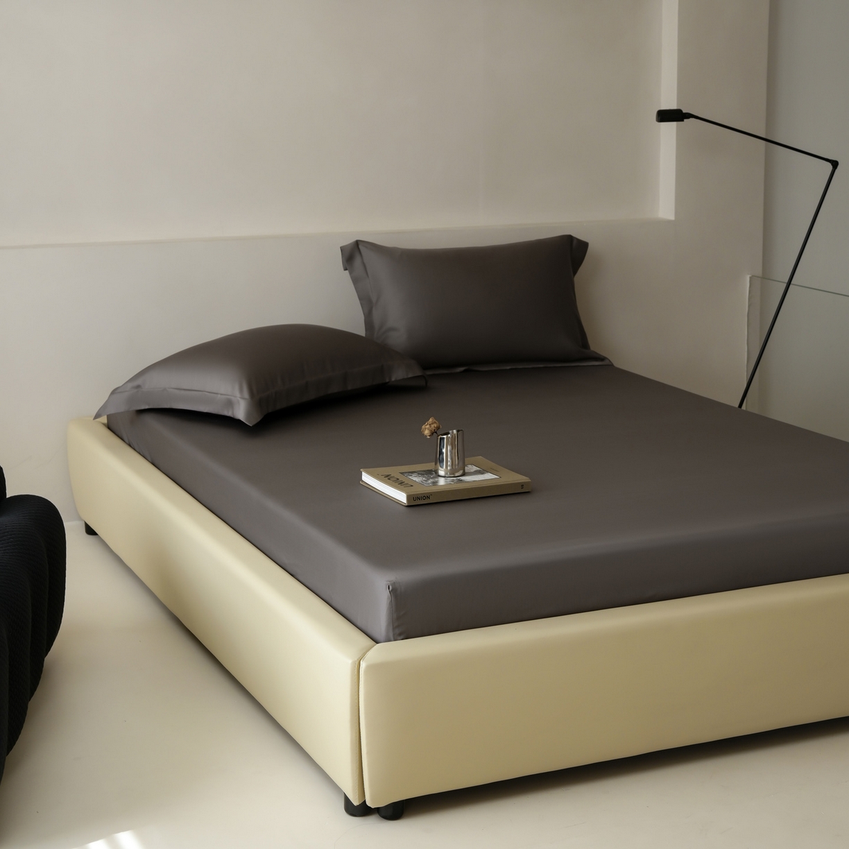 91家纺网 家纺一手货源 找家纺 简纯主义 2026新款100S超细旦进口兰精天丝单床笠床笠单件 雾迷