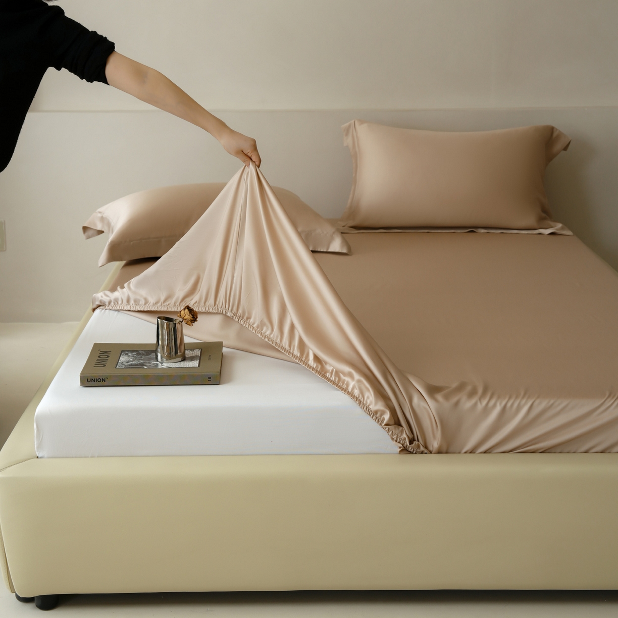 91家纺网 家纺一手货源 找家纺 简纯主义 2026新款100S超细旦进口兰精天丝单床笠床笠单件 新雅棕