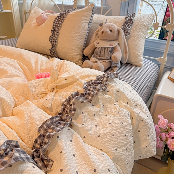 91家纺网 家纺一手货源 找家纺 子钦家纺 2026春夏新款提花泡芙棉甜系格子软乎乎的治愈床品花边蝴蝶结床单床笠四件套-邹邹奶芙 邹邹奶芙-奶灰波点