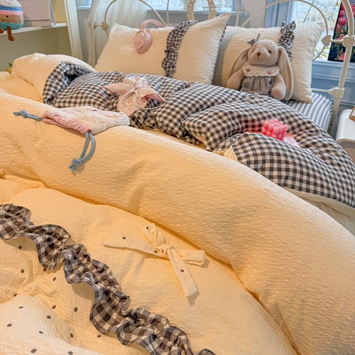 91家纺网 家纺一手货源 找家纺 子钦家纺 2026春夏新款提花泡芙棉甜系格子软乎乎的治愈床品花边蝴蝶结床单床笠四件套-邹邹奶芙 邹邹奶芙-奶灰波点
