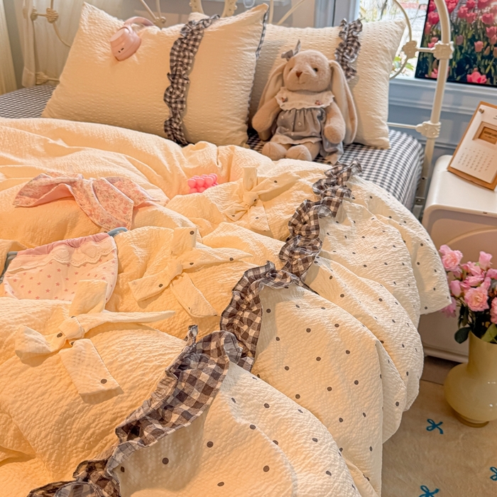 91家纺网 家纺一手货源 找家纺 子钦家纺 2026春夏新款提花泡芙棉甜系格子软乎乎的治愈床品花边蝴蝶结床单床笠四件套-邹邹奶芙 邹邹奶芙-奶灰波点
