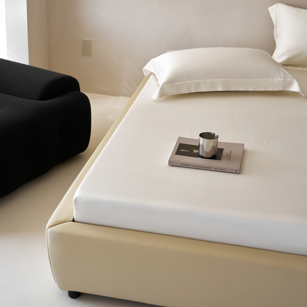 91家纺网 家纺一手货源 找家纺 简纯主义 2026新款100S超细旦进口兰精天丝单床笠床笠单件 杏仁白