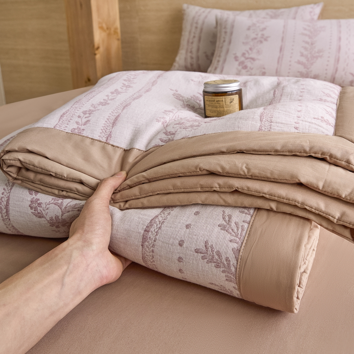 91家纺网 家纺一手货源 找家纺 （总）绒城 2026新款全棉色织提花三层纱夏被夏凉被空调被-华美