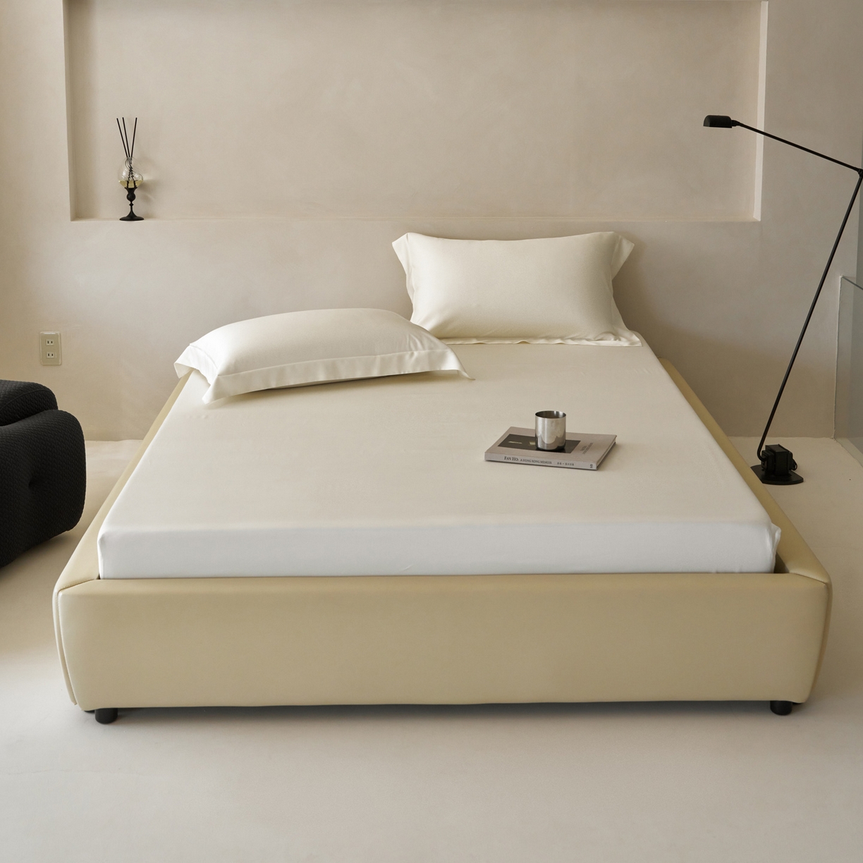 91家纺网 家纺一手货源 找家纺 简纯主义 2026新款100S超细旦进口兰精天丝单床笠床笠单件 杏仁白