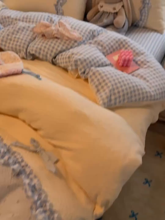 91家纺网 家纺一手货源 找家纺 子钦家纺 2026春夏新款提花泡芙棉甜系格子软乎乎的治愈床品花边蝴蝶结床单床笠四件套-邹邹奶芙 邹邹奶芙-海盐蓝波点