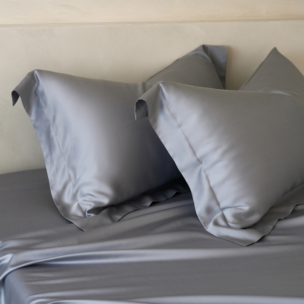 91家纺网 家纺一手货源 找家纺 简纯主义 2026新款100S超细旦进口兰精天丝单枕套枕套单件 暮蓝