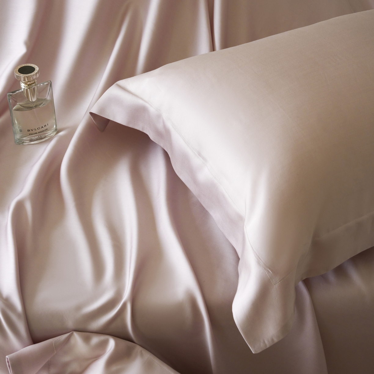 91家纺网 家纺一手货源 找家纺 简纯主义 2026新款100S超细旦进口兰精天丝单枕套枕套单件 柔霜粉