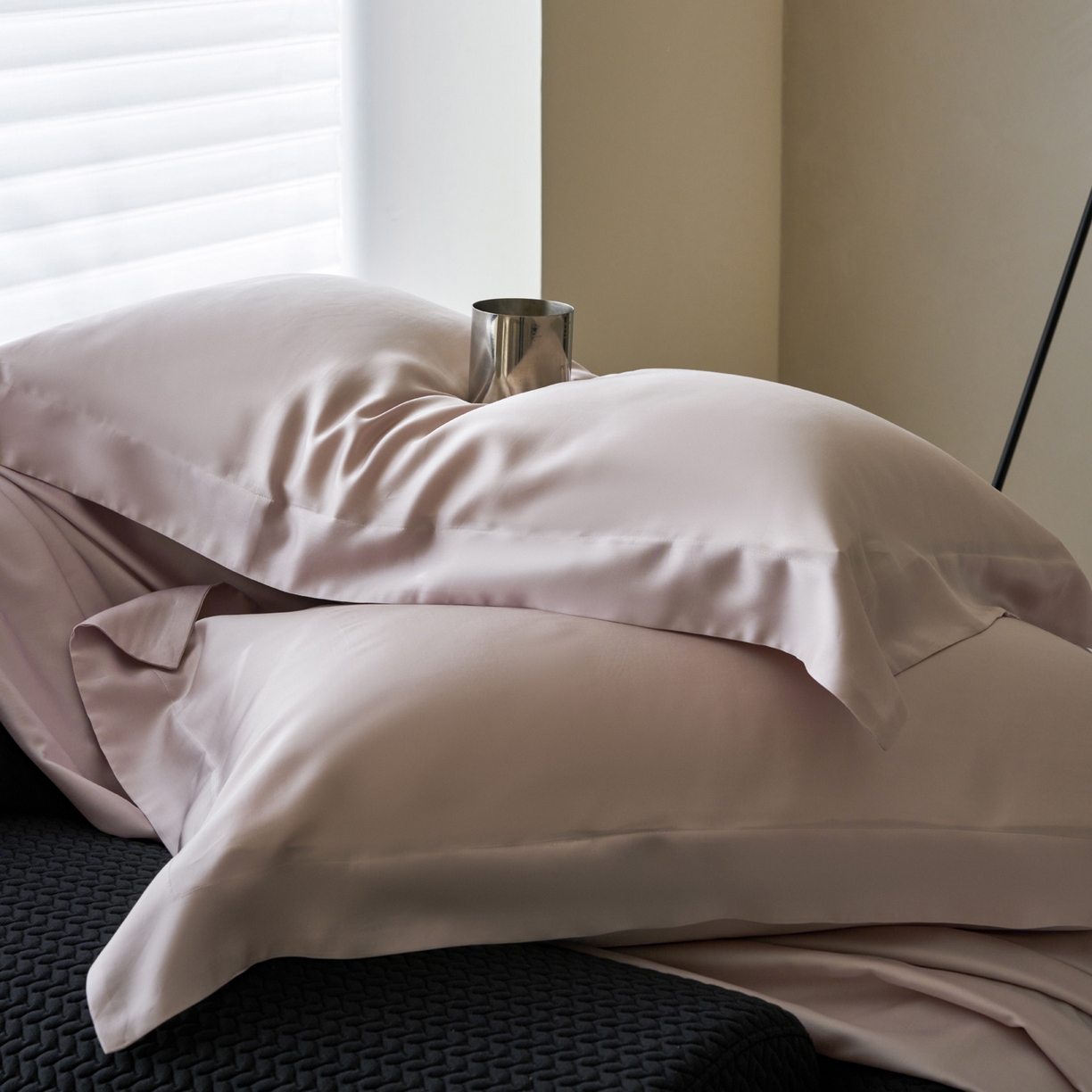 91家纺网 家纺一手货源 找家纺 简纯主义 2026新款100S超细旦进口兰精天丝单枕套枕套单件 柔霜粉