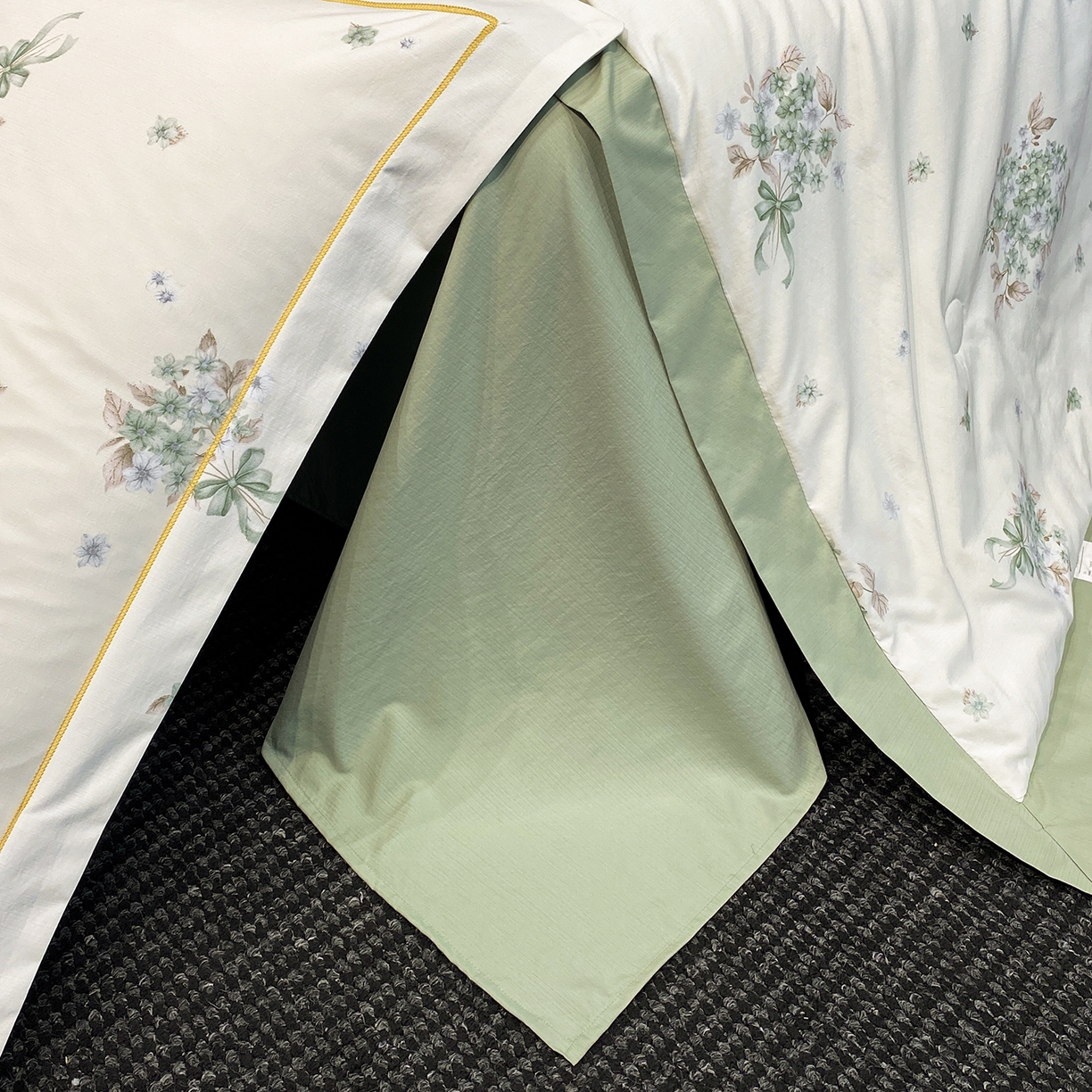 91家纺网 家纺一手货源 找家纺 佳品居 2026新款凉感天丝棉印花系列水洗真丝夏被四件套 花束