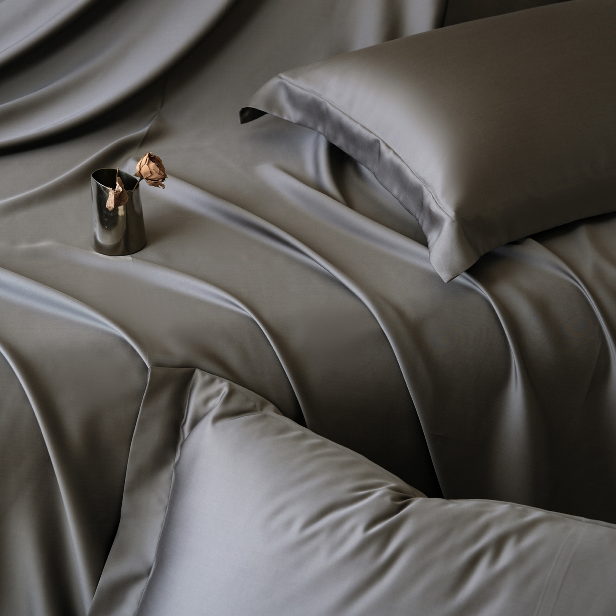 91家纺网 家纺一手货源 找家纺 简纯主义 2026新款100S超细旦进口兰精天丝单枕套枕套单件 雾迷