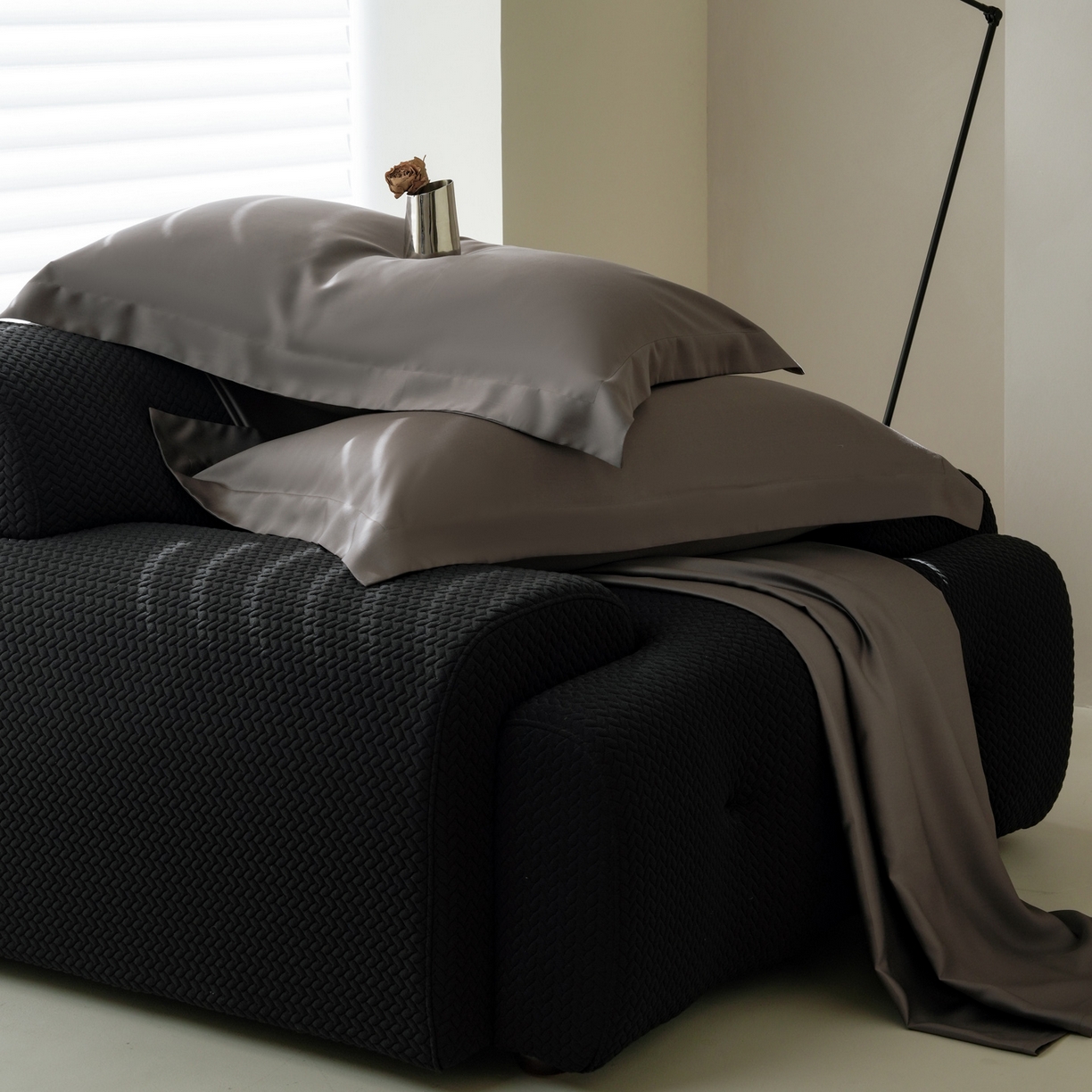 91家纺网 家纺一手货源 找家纺 简纯主义 2026新款100S超细旦进口兰精天丝单枕套枕套单件 雾迷