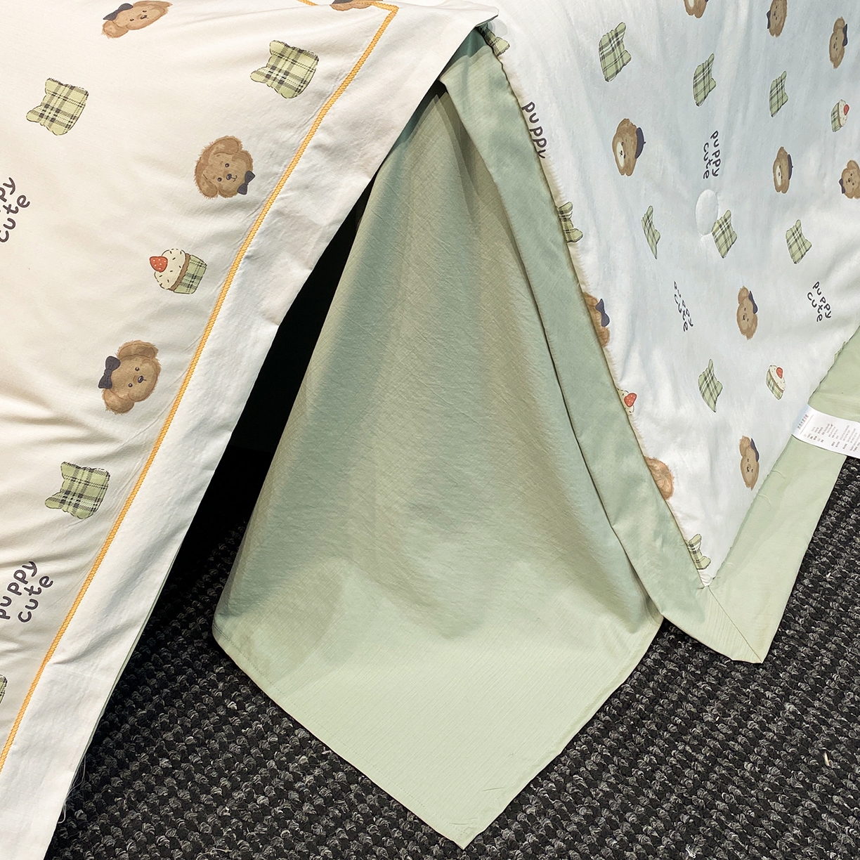 91家纺网 家纺一手货源 找家纺 佳品居 2026新款凉感天丝棉印花系列水洗真丝夏被四件套 快乐小熊