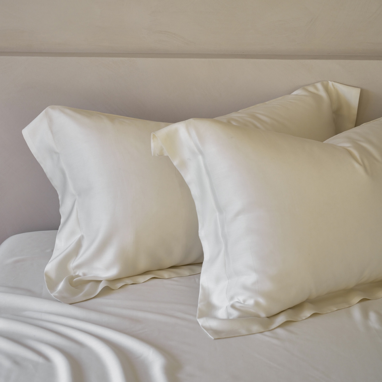 91家纺网 家纺一手货源 找家纺 简纯主义 2026新款100S超细旦进口兰精天丝单枕套枕套单件 杏仁白