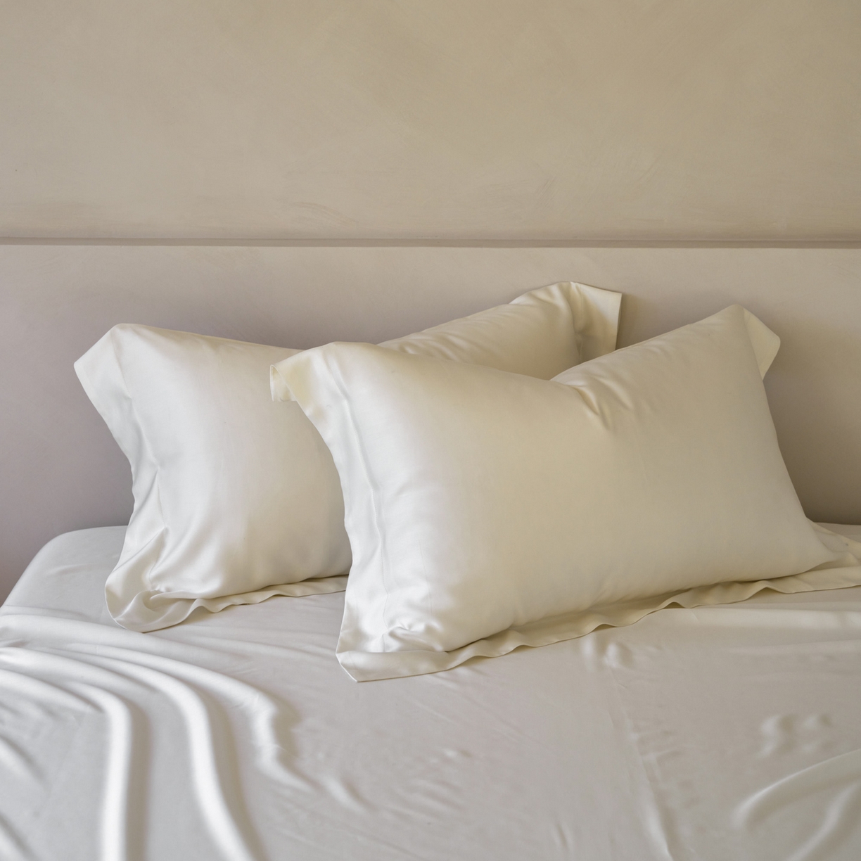 91家纺网 家纺一手货源 找家纺 简纯主义 2026新款100S超细旦进口兰精天丝单枕套枕套单件 杏仁白