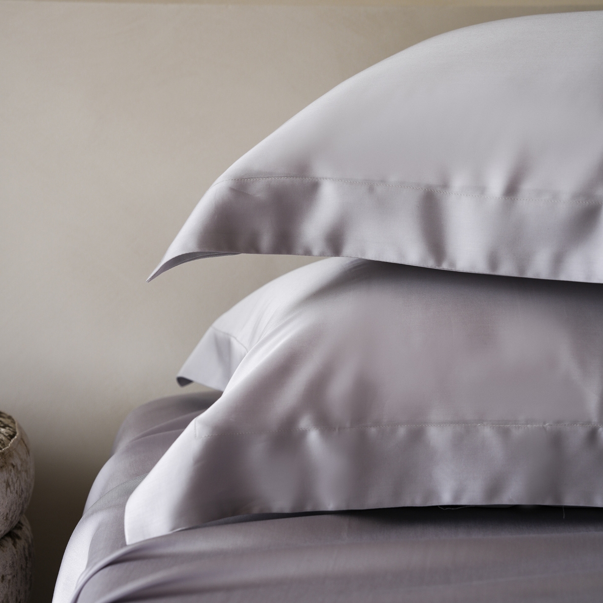 91家纺网 家纺一手货源 找家纺 简纯主义 2026新款100S超细旦进口兰精天丝单枕套枕套单件 紫砂灰