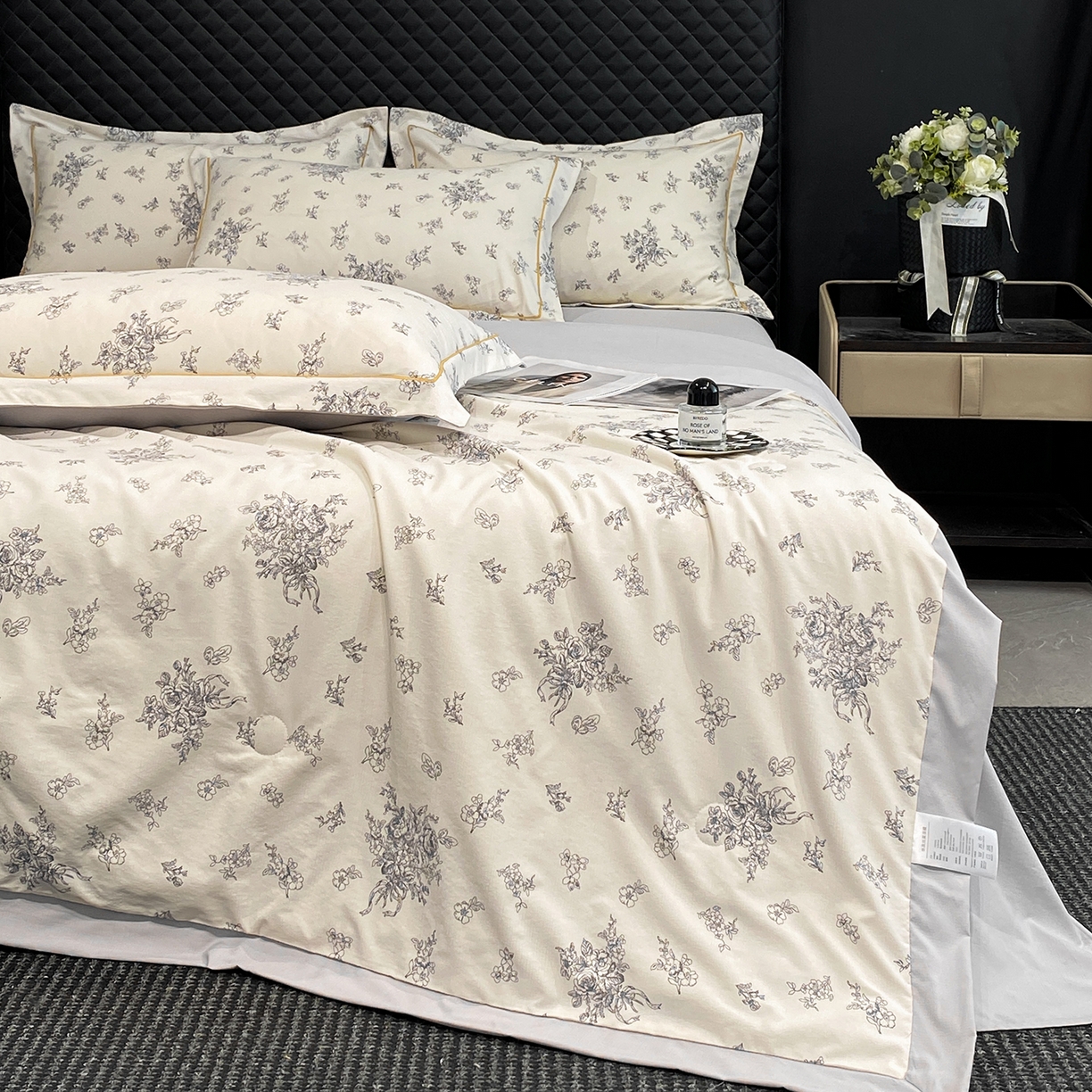 91家纺网 家纺一手货源 找家纺 佳品居 2026新款凉感天丝棉印花系列水洗真丝夏被四件套 南洋假日