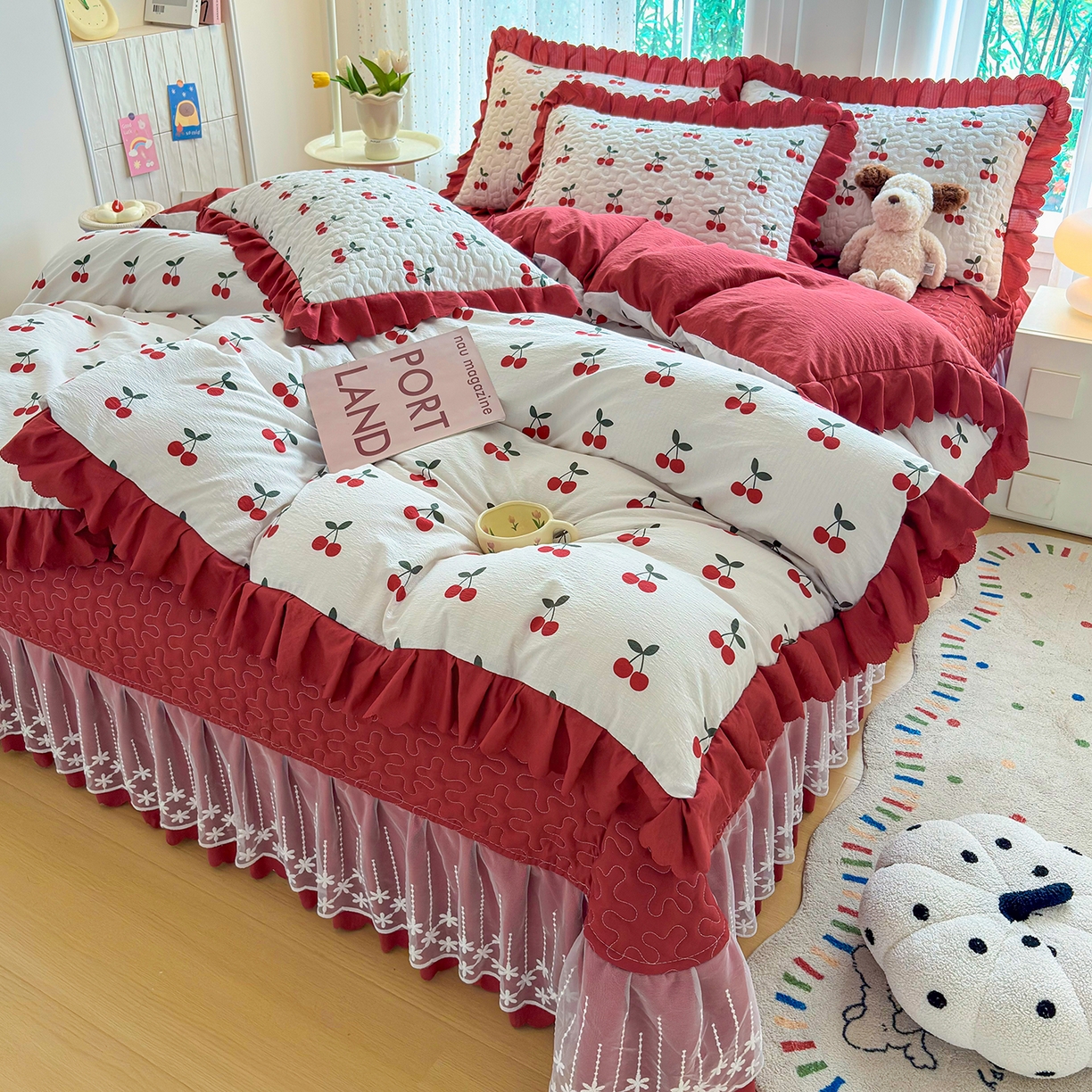 91家纺网 家纺一手货源 找家纺 绒耀家纺 2026春夏直播爆款泡芙棉云感双层纱皱皱纱韩式花边床盖四件套 初恋樱桃