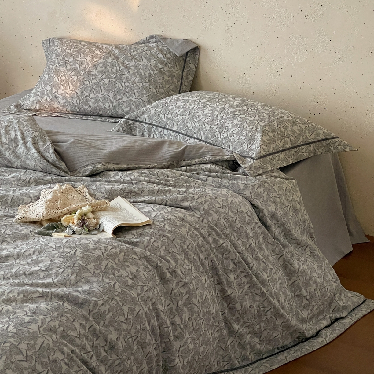 91家纺网 家纺一手货源 找家纺 （总）云上 2026春夏新款全棉纯棉色织提花宽边压丝绒带四件套-乔木（活动后/券后售价 不低于358 上架参考价428起）