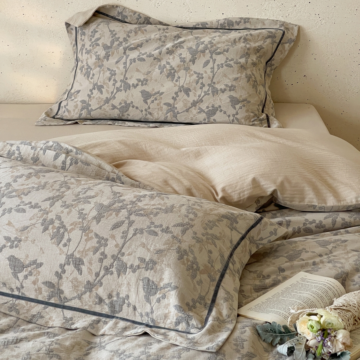 91家纺网 家纺一手货源 找家纺 云上 2026春夏新款全棉纯棉色织提花宽边压丝绒带四件套-乔木（活动后/券后售价 不低于358 上架参考价428起） 乔木-米