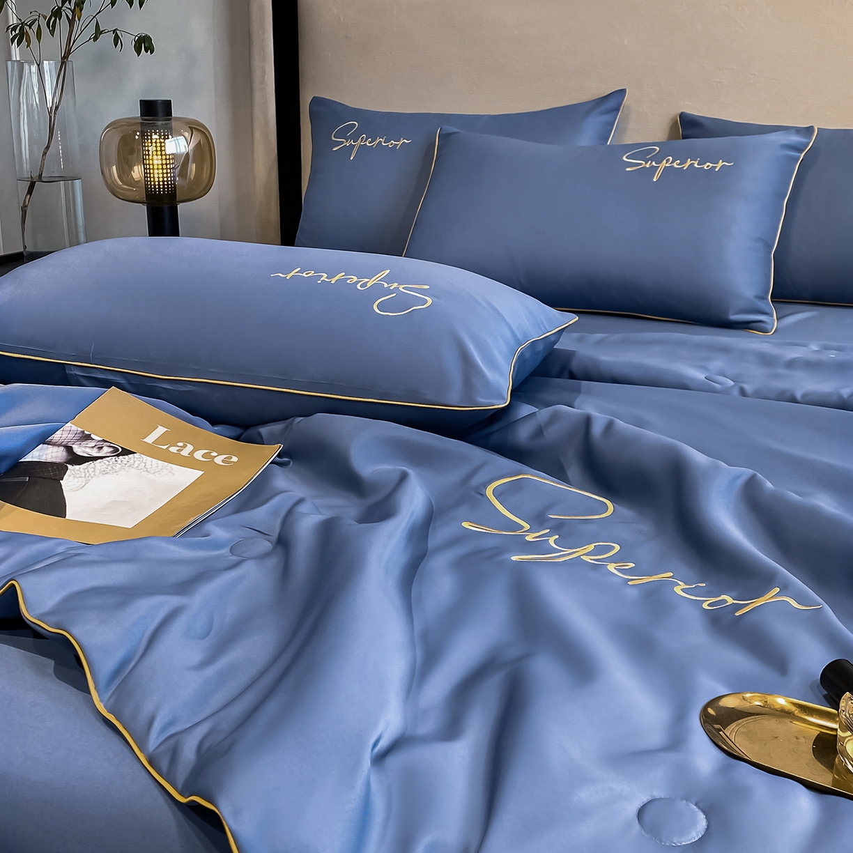 91家纺网 家纺一手货源 找家纺 绒城 2026新款字母刺绣水洗天丝夏被夏凉被空调被四件套-字母 字母蓝紫