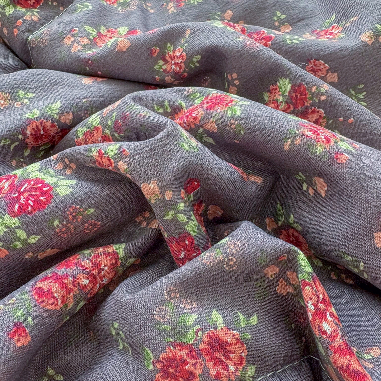 91家纺网 家纺一手货源 找家纺 绒耀家纺 2026春夏直播爆款泡芙棉云感双层纱皱皱纱韩式花边床盖四件套 花仙谷