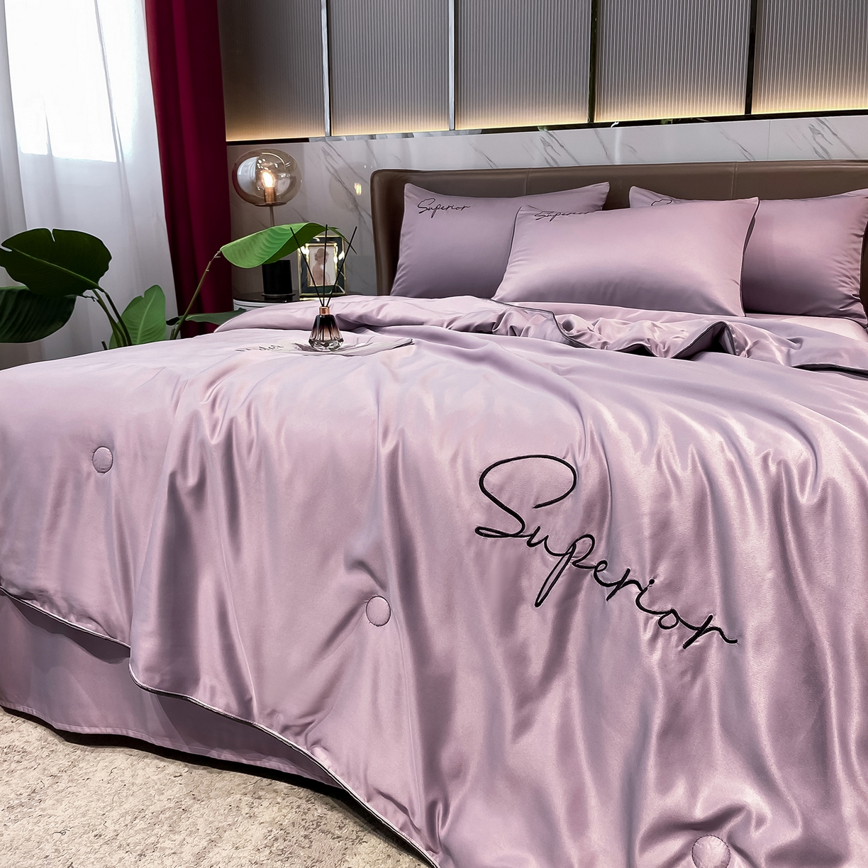 91家纺网 家纺一手货源 找家纺 绒城 2026新款字母刺绣水洗天丝夏被夏凉被空调被四件套-字母 字母烟熏紫