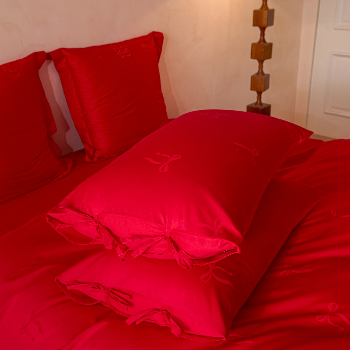 91家纺网 家纺一手货源 找家纺 东方合美（原：皇家传奇） 2026新款长绒棉轻奢婚庆四件套 蝴蝶结提花